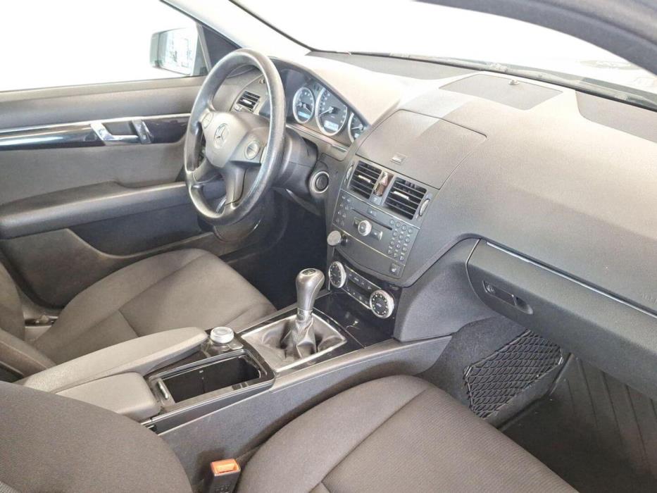 MERCEDES-BENZ C 2009