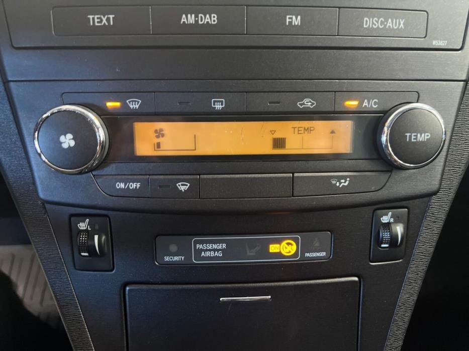 TOYOTA Avensis 2009