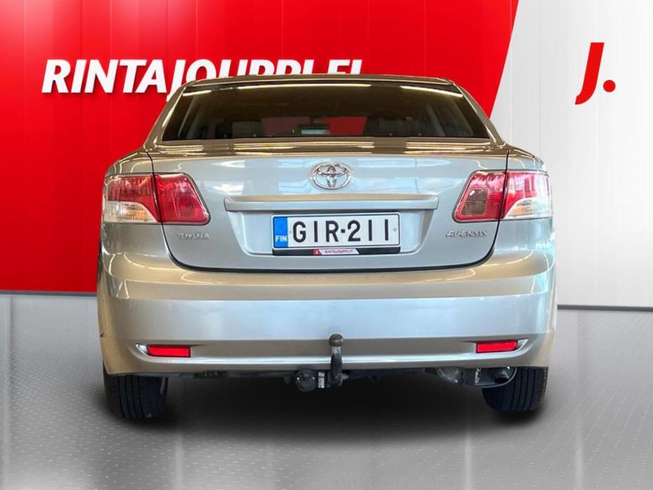 TOYOTA Avensis 2009