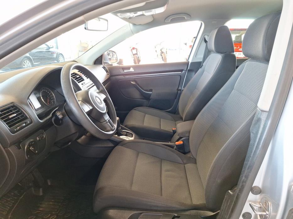 VOLKSWAGEN Jetta 2009