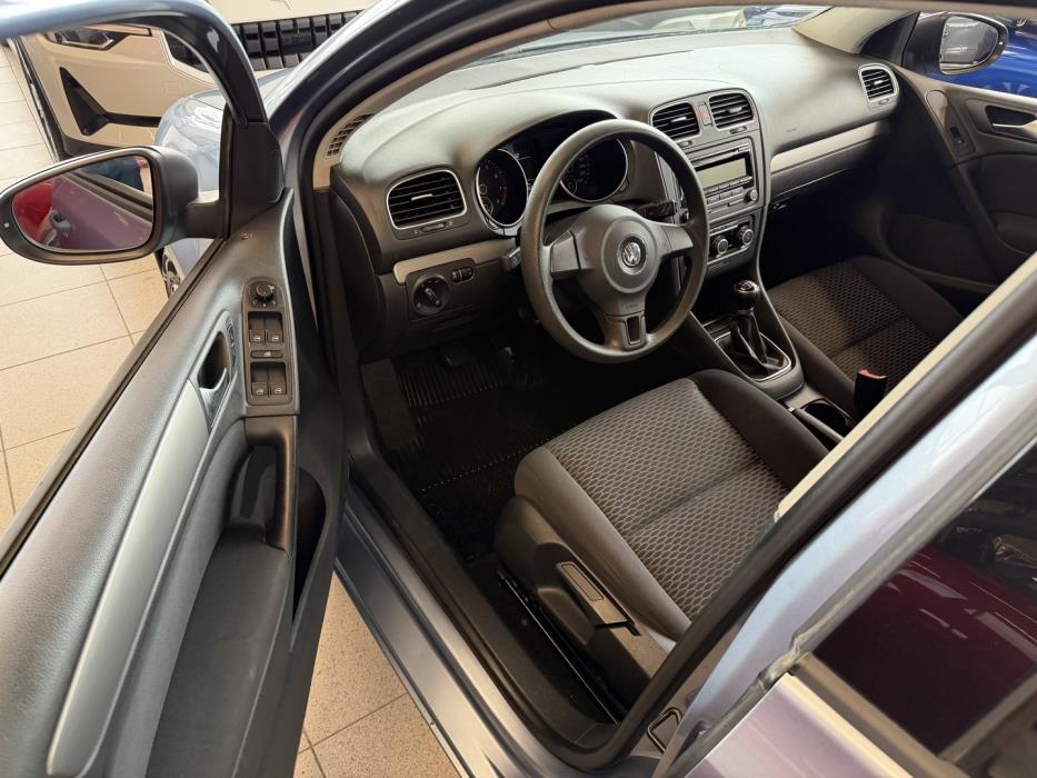 VOLKSWAGEN Golf 2010