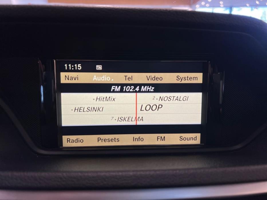 MERCEDES-BENZ E 2010