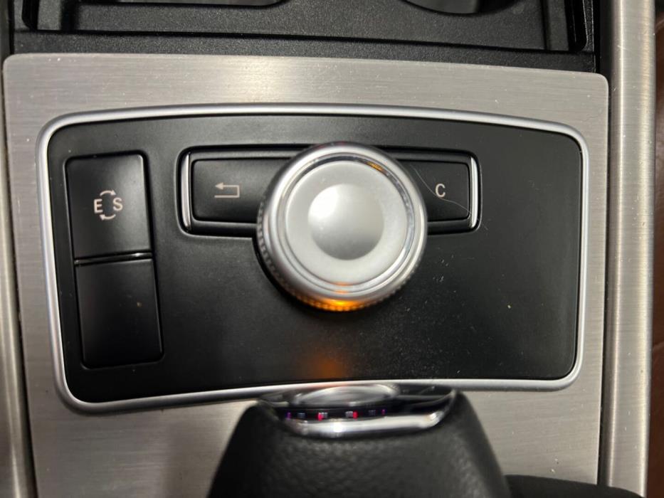 MERCEDES-BENZ E 2010