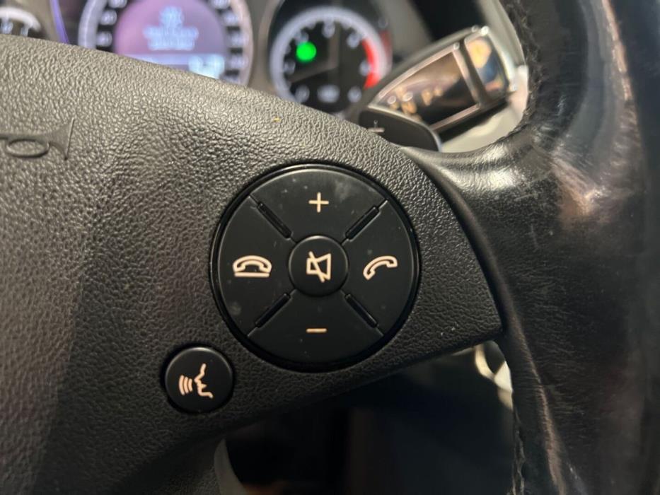 MERCEDES-BENZ E 2010