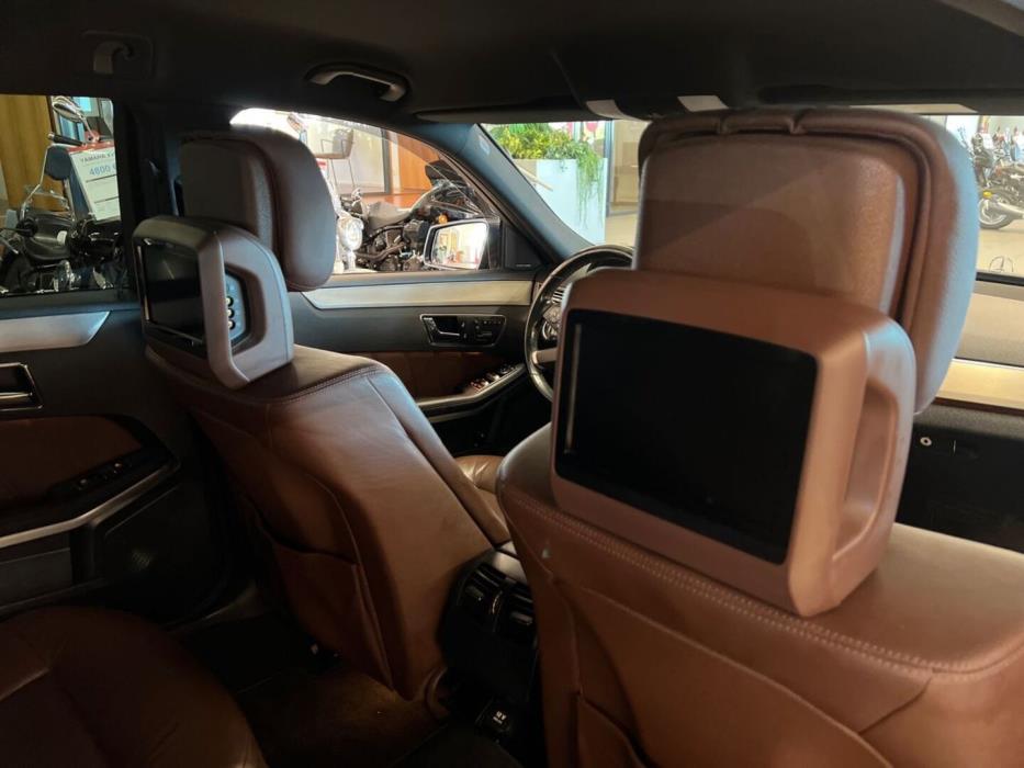 MERCEDES-BENZ E 2010