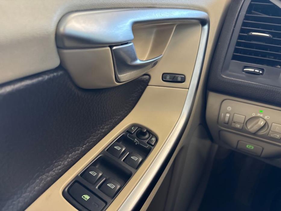 VOLVO XC60 2011