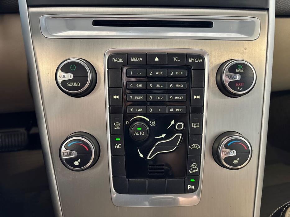 VOLVO XC60 2011