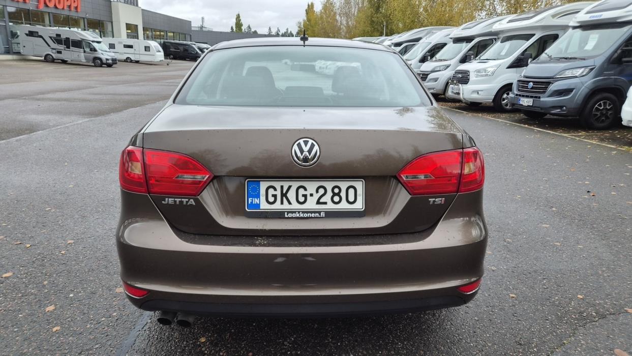VOLKSWAGEN Jetta 2011