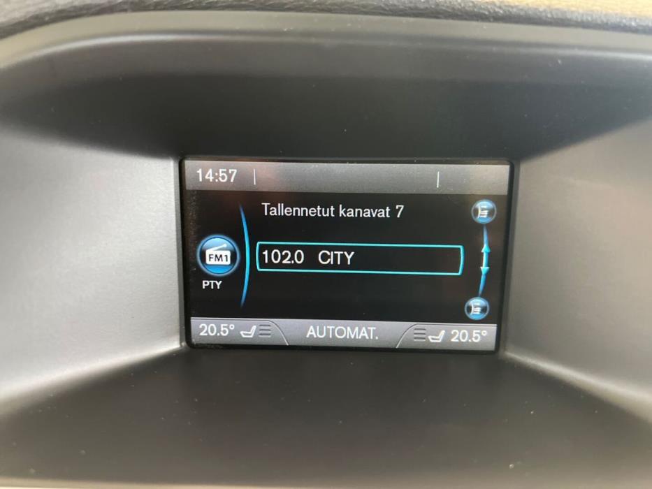 VOLVO V60 2015