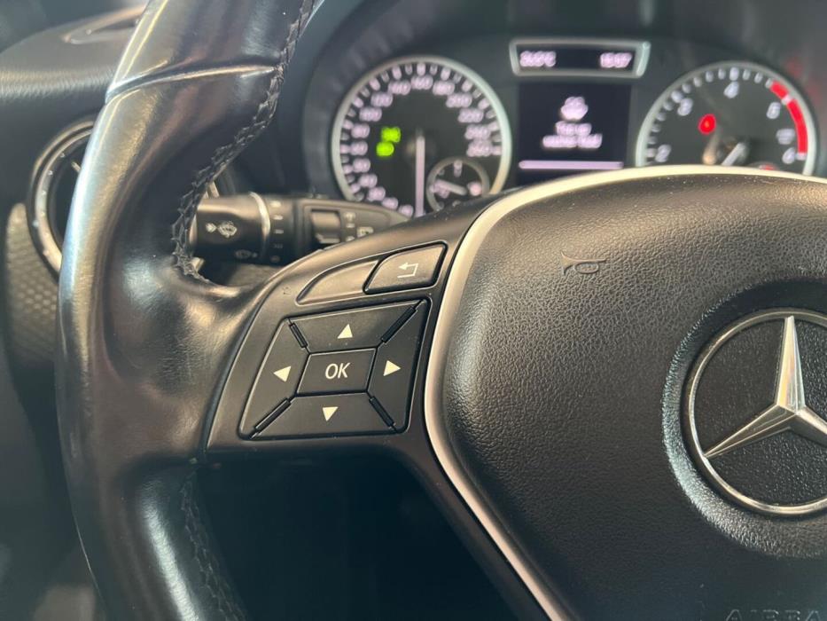 MERCEDES-BENZ A 2013