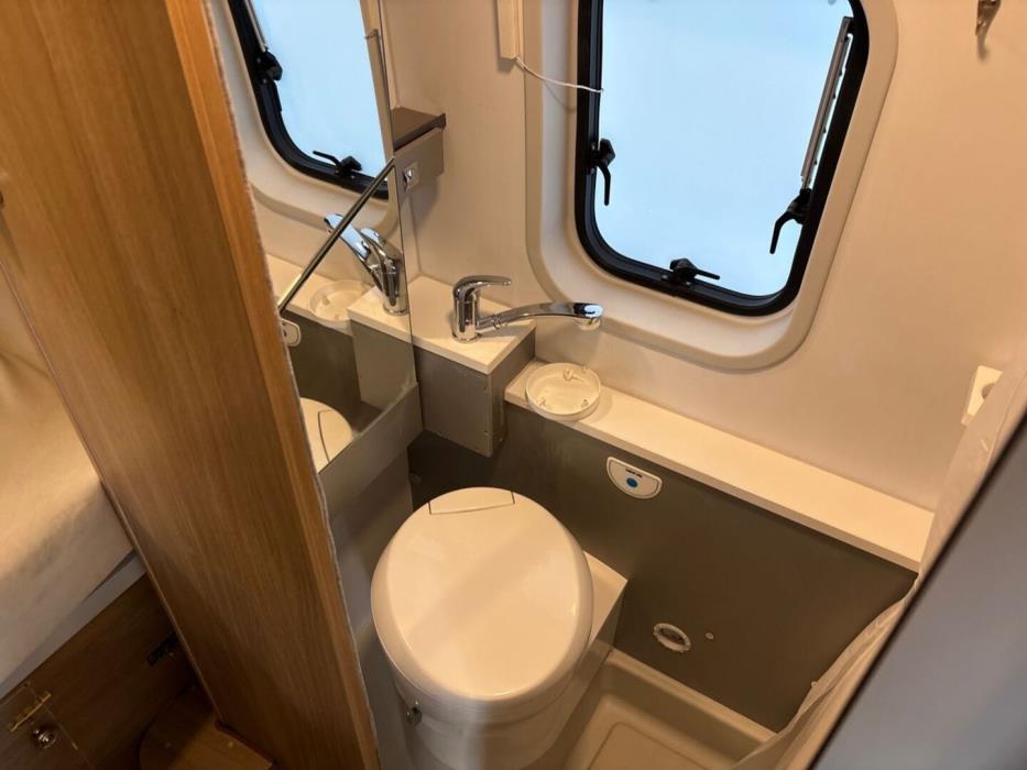 ADRIA Twin 600 SP 2018