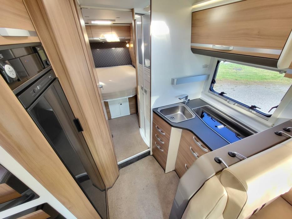 ADRIA Matrix Axess 670 SC 2019