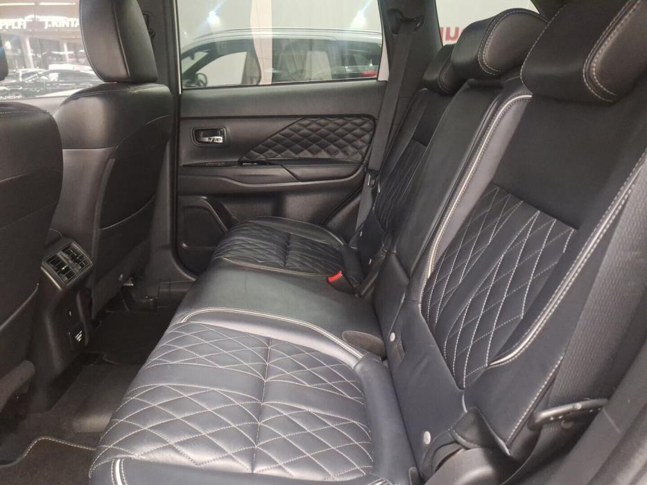 MITSUBISHI Outlander PHEV 2019