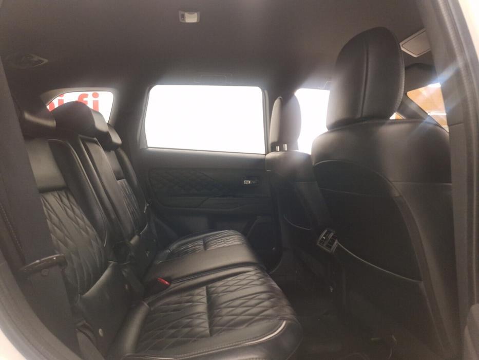 MITSUBISHI Outlander PHEV 2019