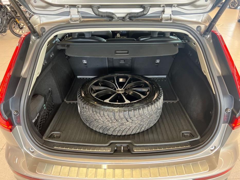 VOLVO V60 2022