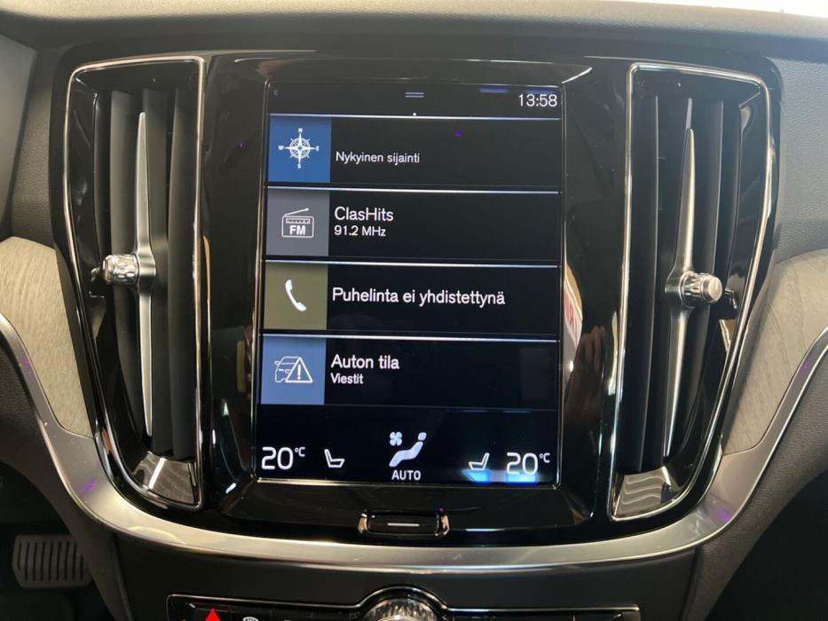 VOLVO V60 2022