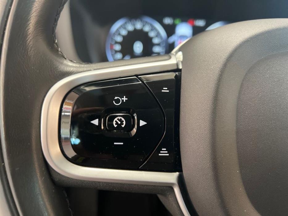 VOLVO V60 2022