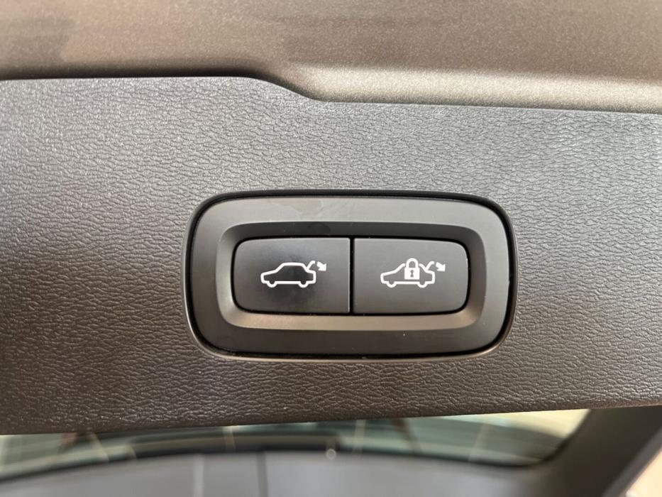 VOLVO V60 2022