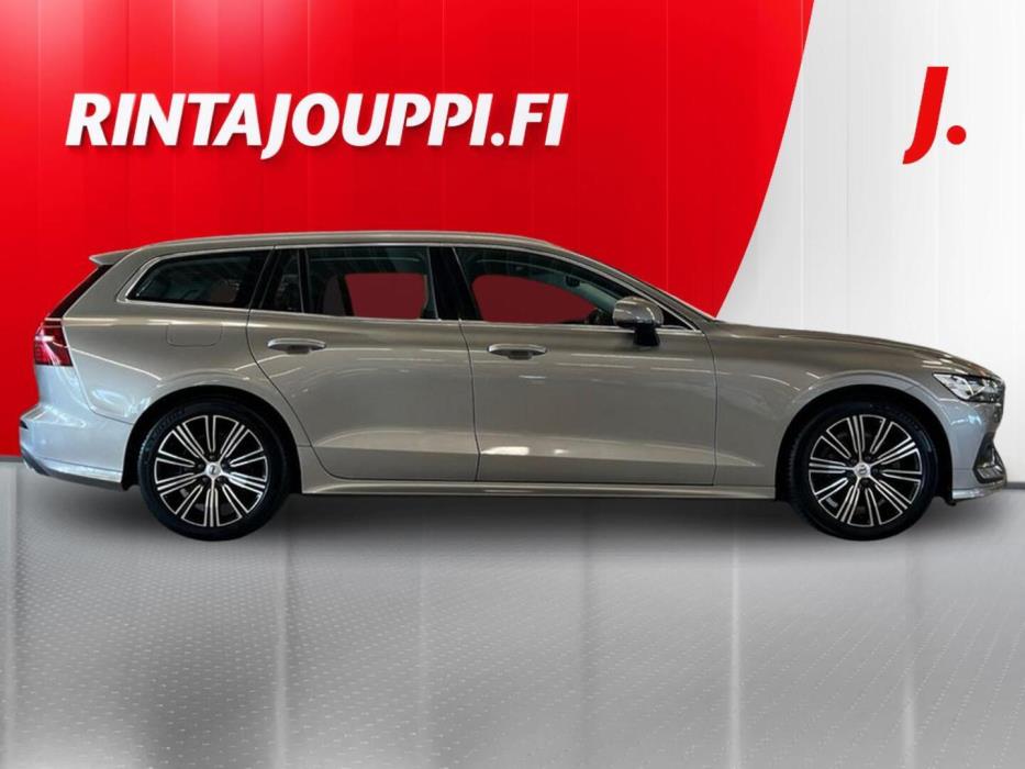 VOLVO V60 2022