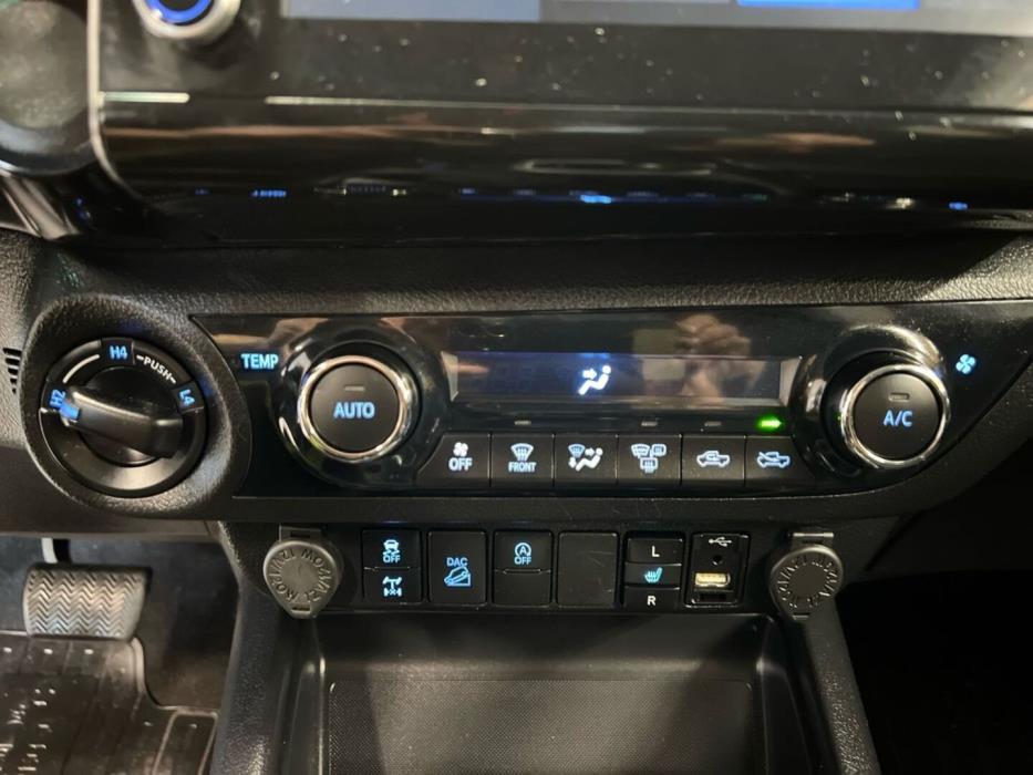 TOYOTA Hilux 2021