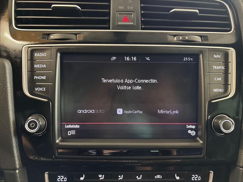 VOLKSWAGEN Golf 2016