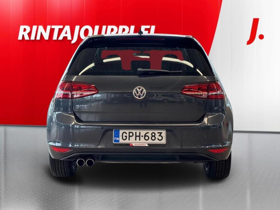 VOLKSWAGEN Golf 2016