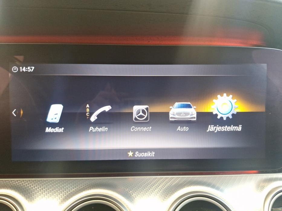 MERCEDES-BENZ E 2020