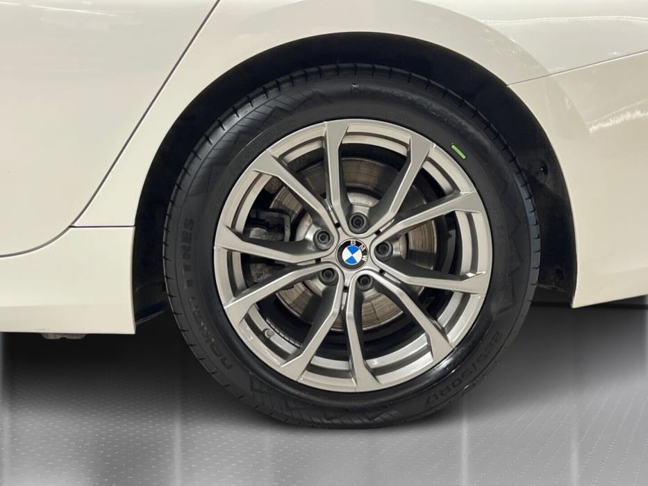 BMW 330 2021