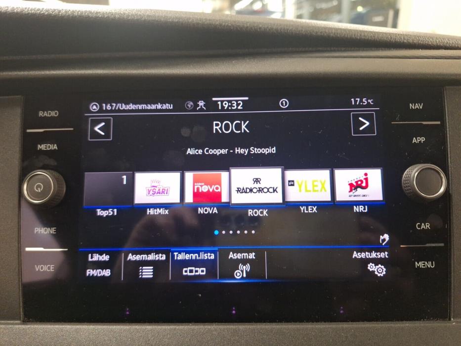 VOLKSWAGEN Transporter 2021