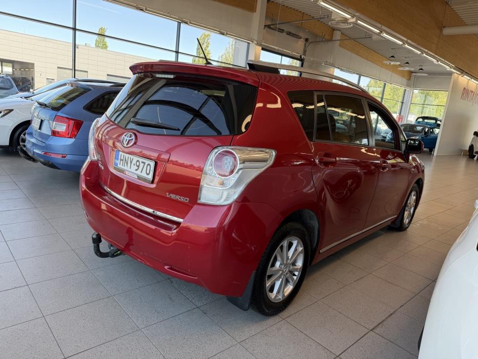 TOYOTA Verso 2010