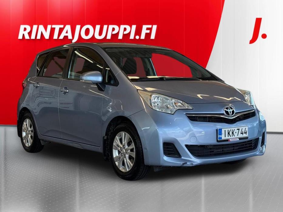 TOYOTA Verso-S 2011