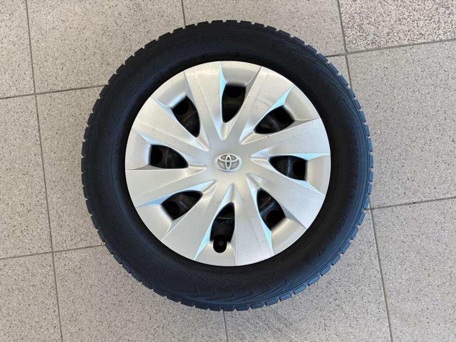TOYOTA Verso-S 2011