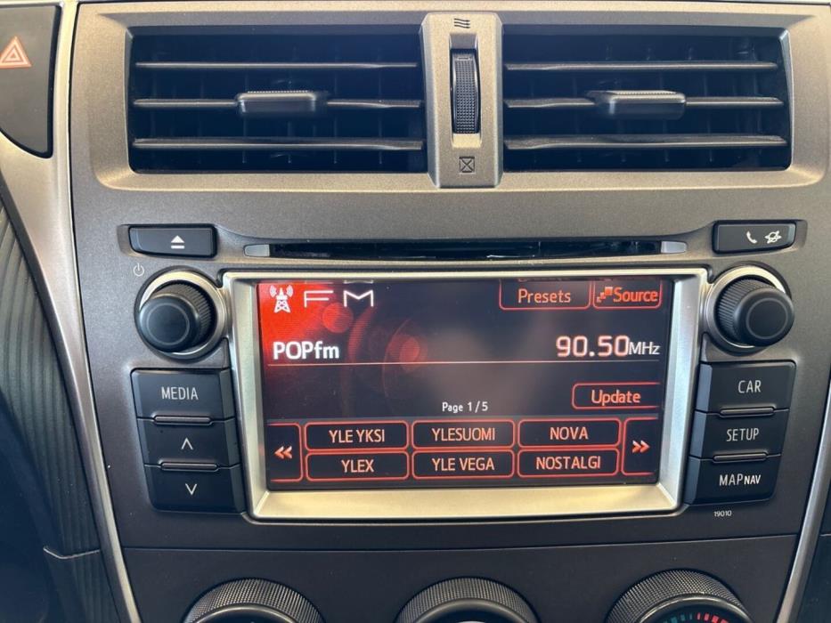TOYOTA Verso-S 2011