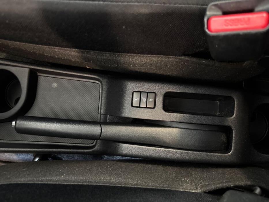 TOYOTA Verso-S 2011