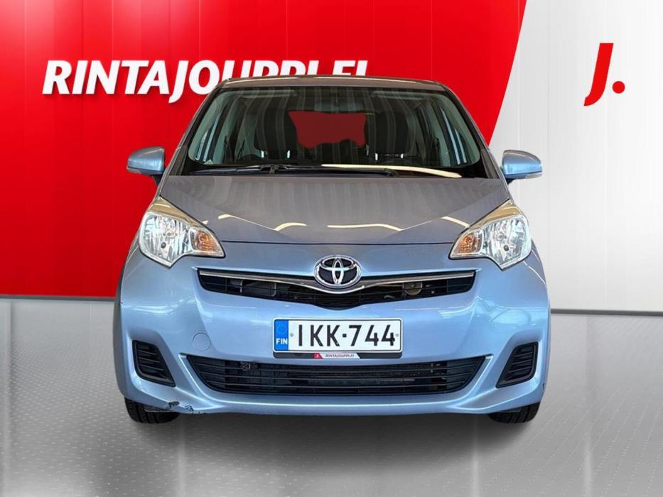 TOYOTA Verso-S 2011