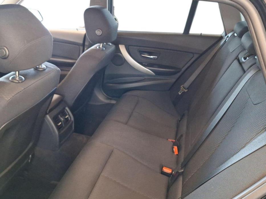 BMW 320 2012