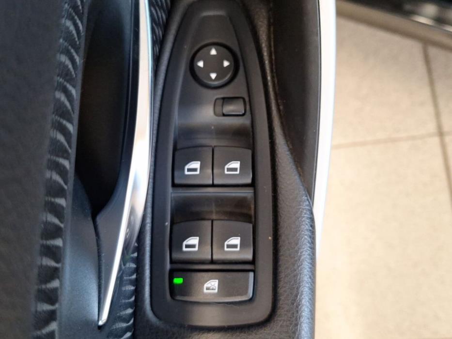 BMW 320 2012