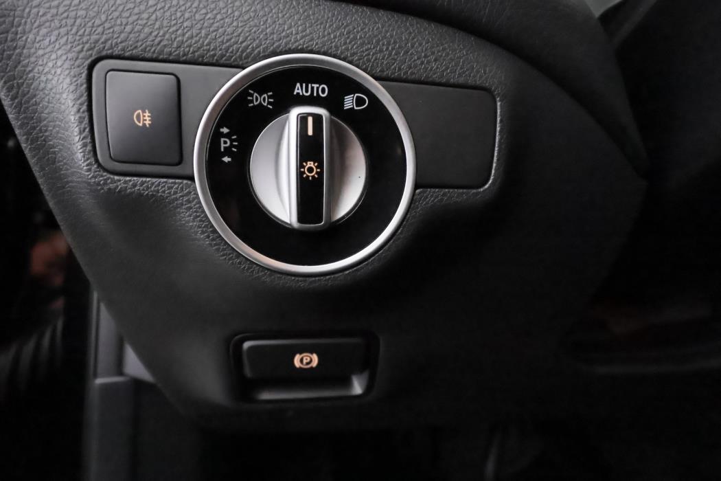 MERCEDES-BENZ GLA 2015