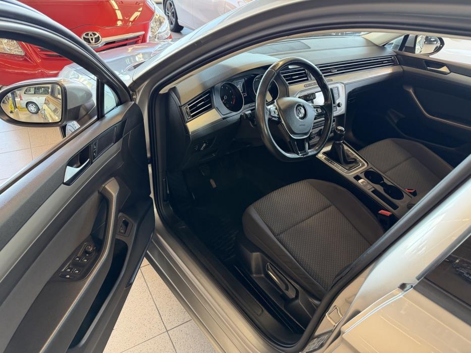 VOLKSWAGEN Passat 2015