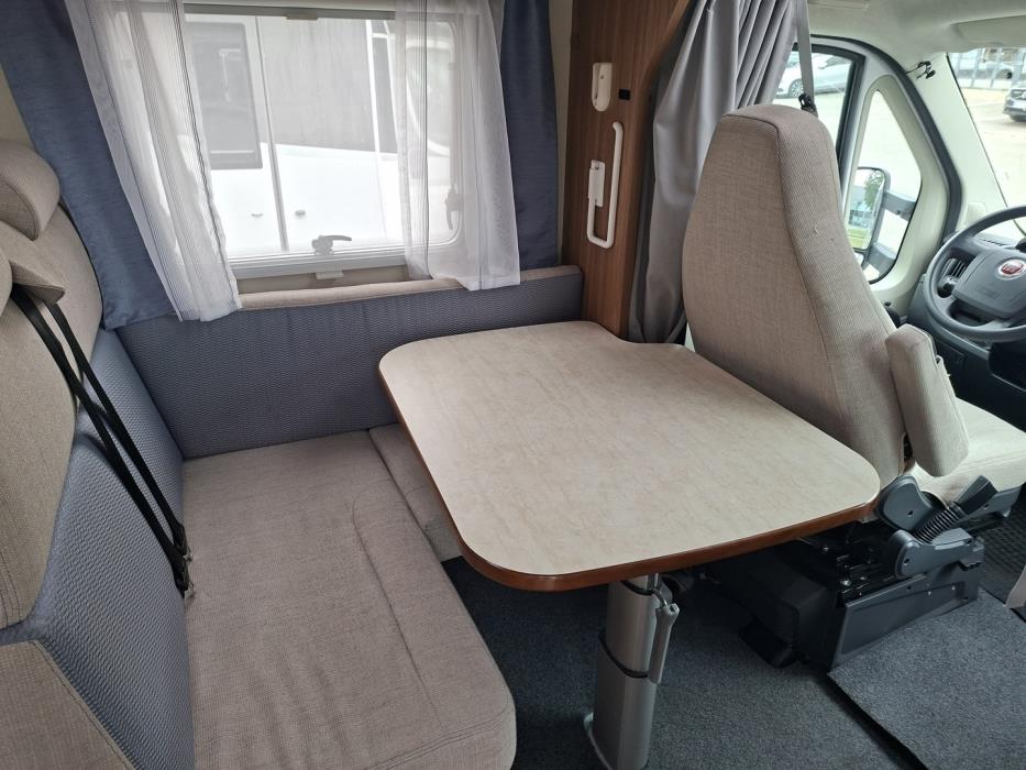CARADO T449 2015