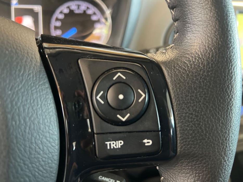 TOYOTA Yaris 2018