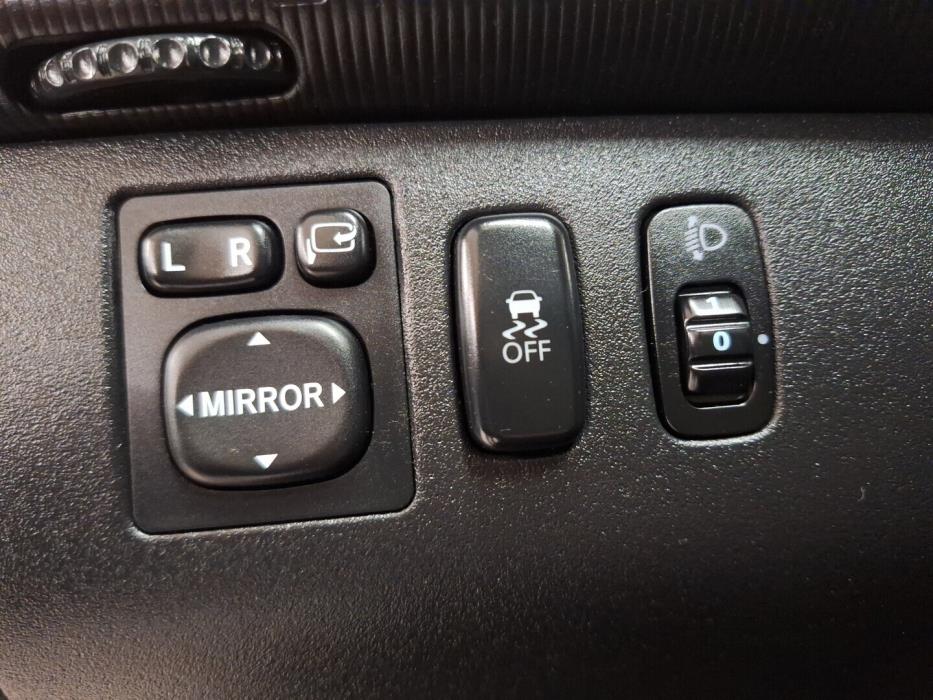 MITSUBISHI L200 2014