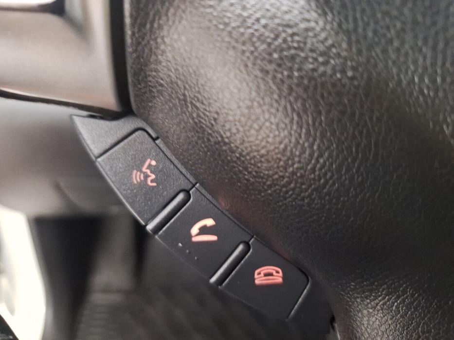 MITSUBISHI L200 2014