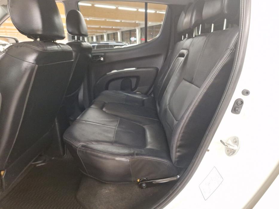 MITSUBISHI L200 2014