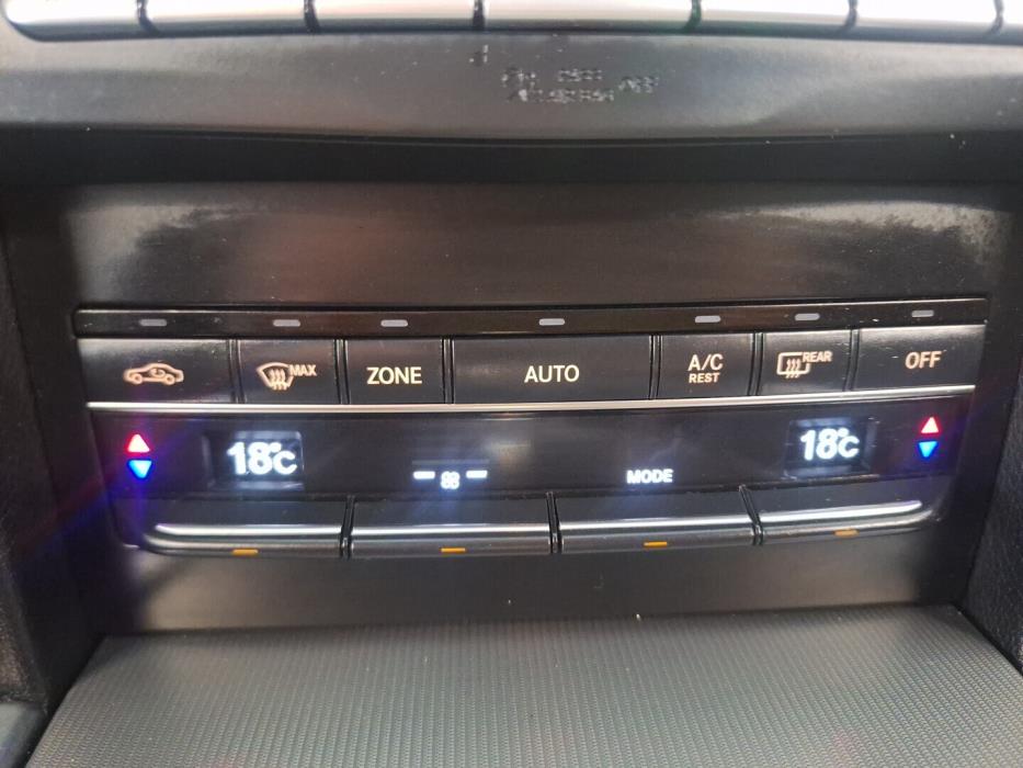 MERCEDES-BENZ E 2015
