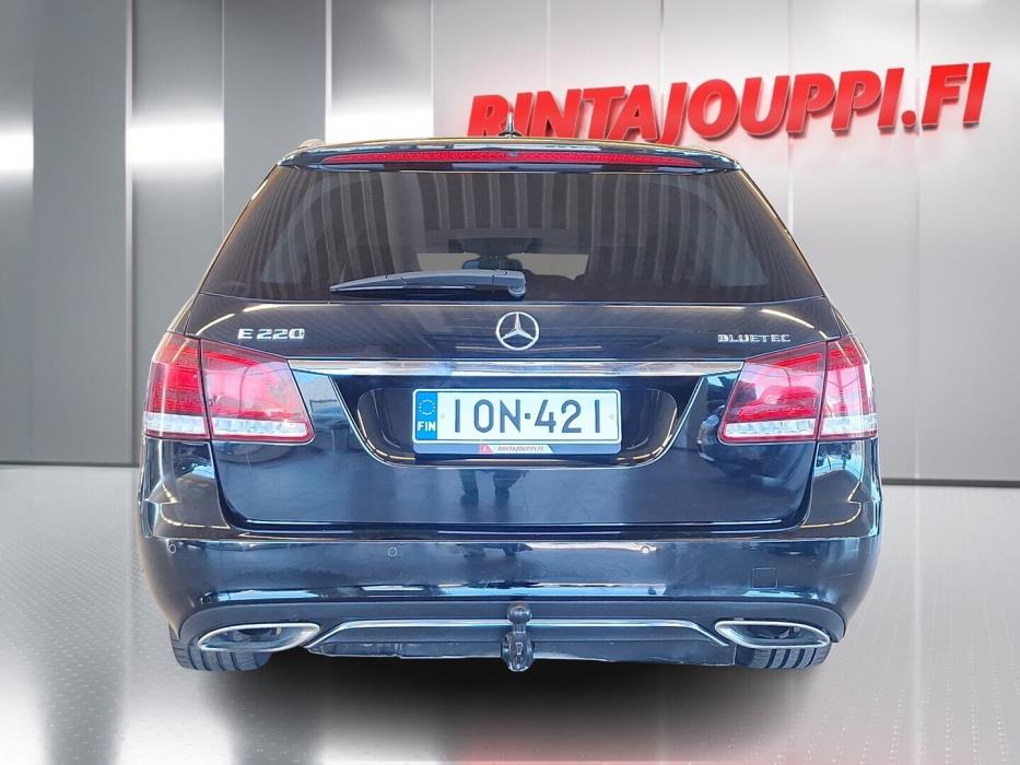 MERCEDES-BENZ E 2015