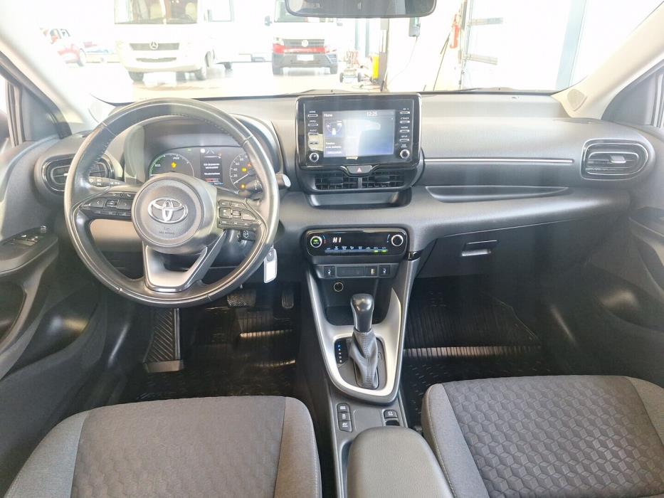 TOYOTA Yaris 2022