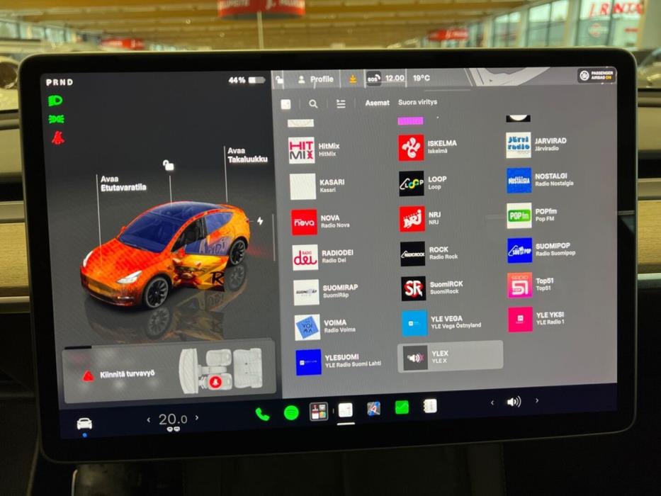 TESLA Model Y 2023
