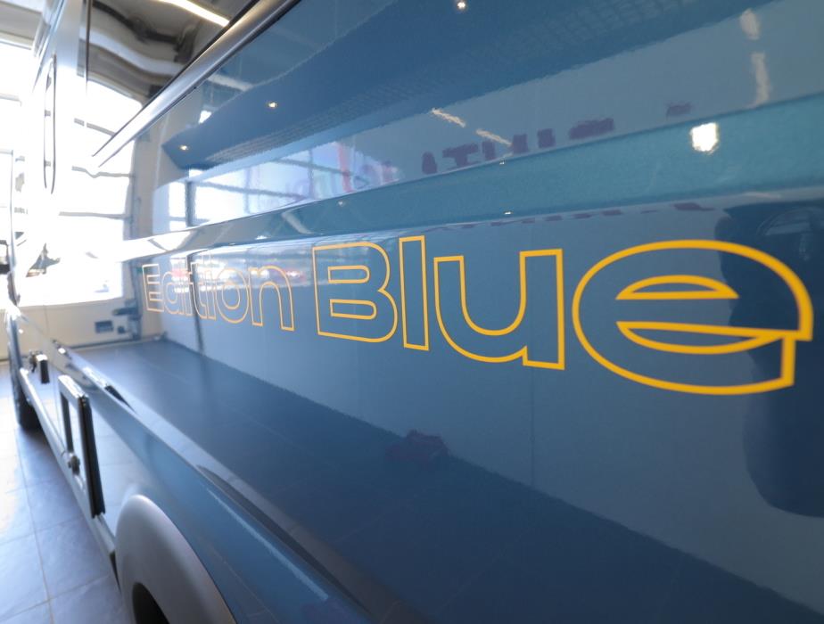 SUNLIGHT ADVENTURE CLIFF 600 EDITION BLUE 2025