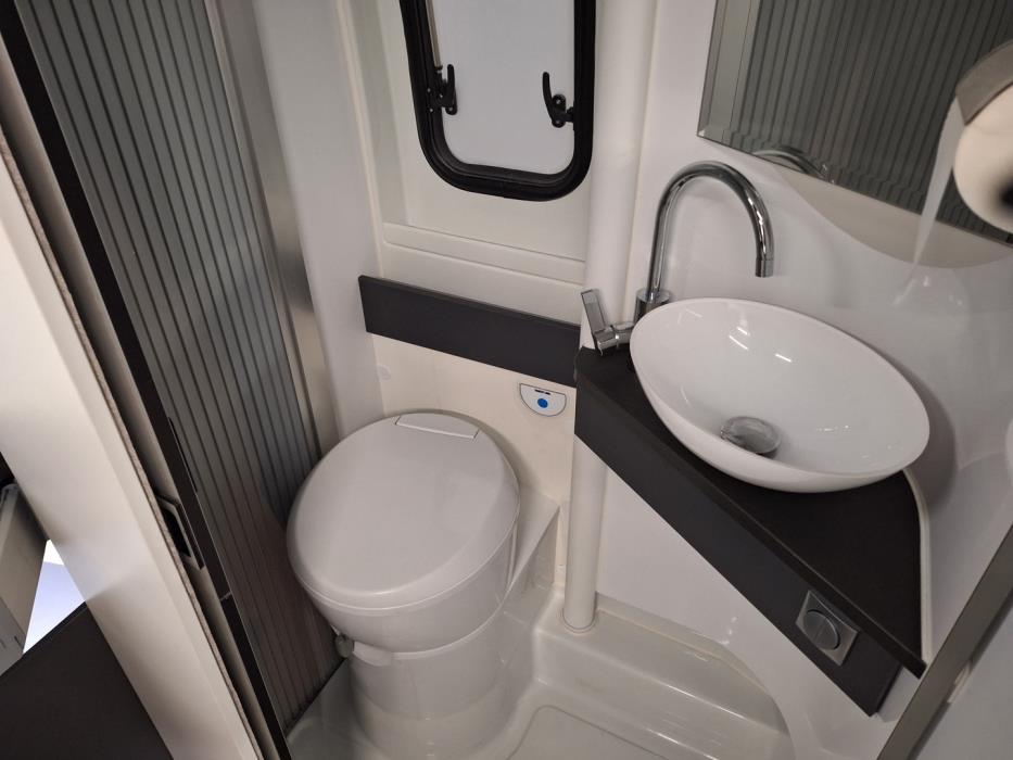 ADRIA TWIN 640 SGX 2021